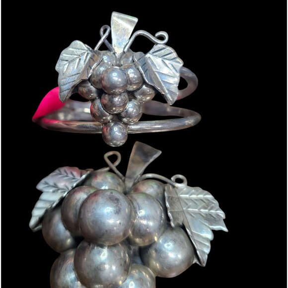 Vintage Mexico Sterling Silver Grape Cluster Jewelry 2 Bracelets 1 Pendant 114g - Picture 2 of 13